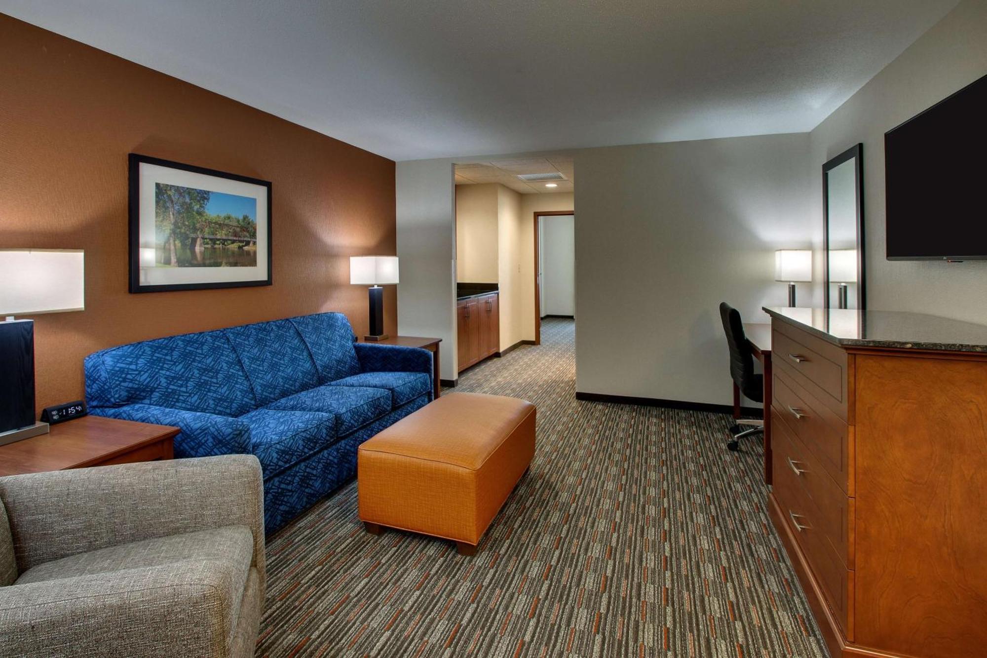 Drury Inn & Suites Iowa City Coralville Exterior photo